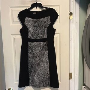Anne Klein Black and White Dress Size 8